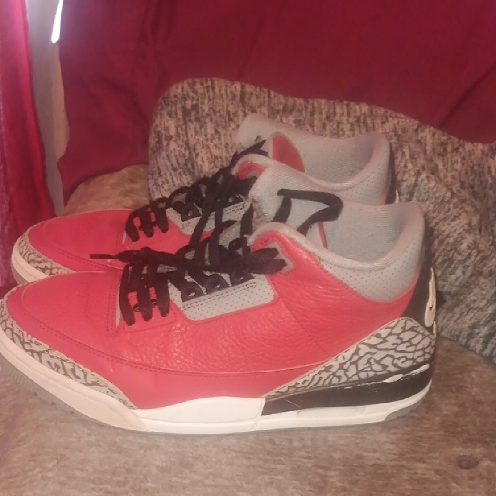Nike Men's Red and Gray Classic Elephant Print Sneakers